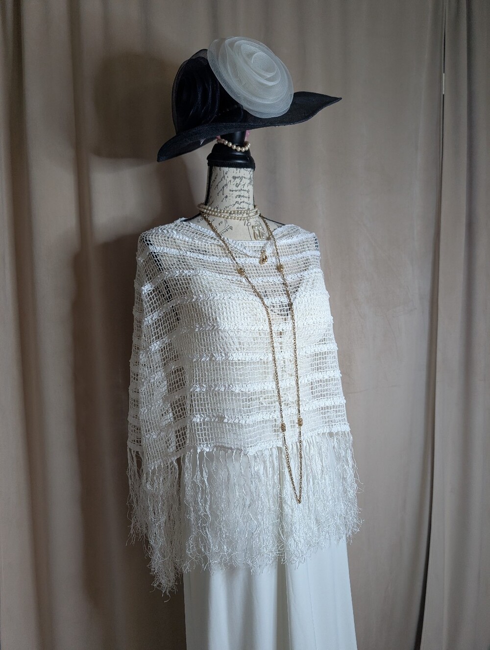 Nicole Miller Whimsical White Gown 10